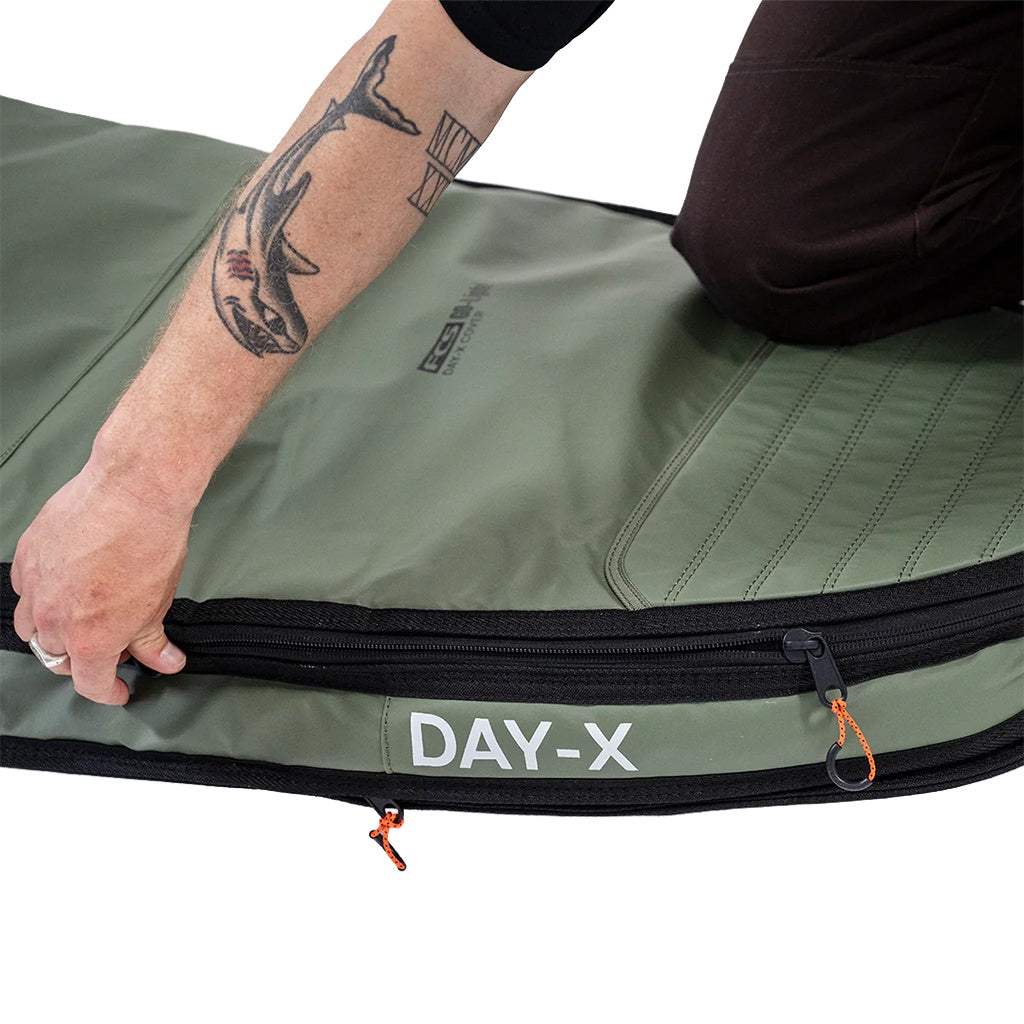 FCS | 7'0" GO-Light Day-X Mid-Length Surfboard Cover