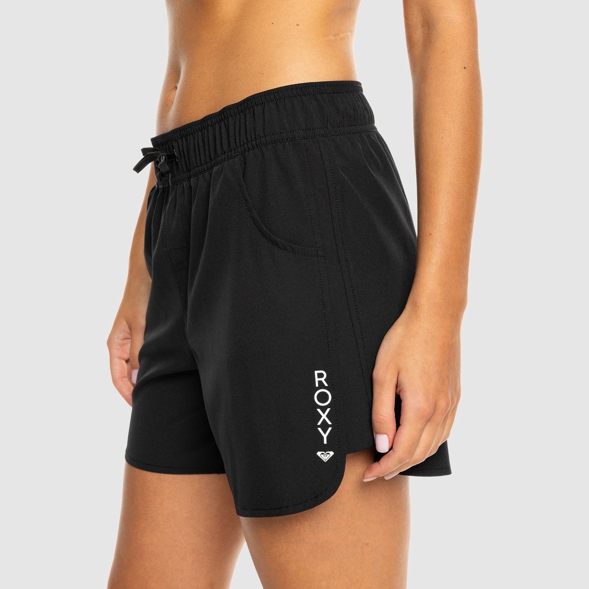 ROXY | LADIES WAVE 5 INCH BOARDSHORT. ANTHRACITE
